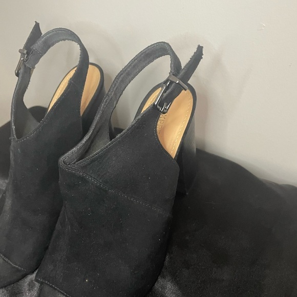 Express Peep-Toe Block Heels - Picture 3 of 9